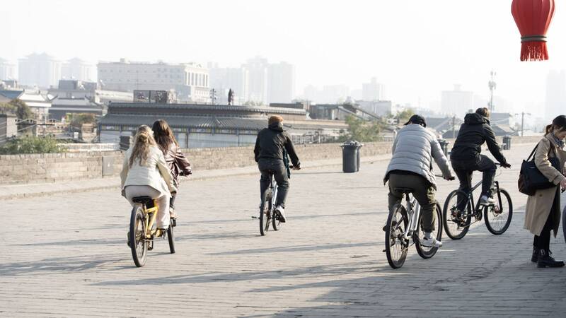 Schüler beim Fahrradfahren