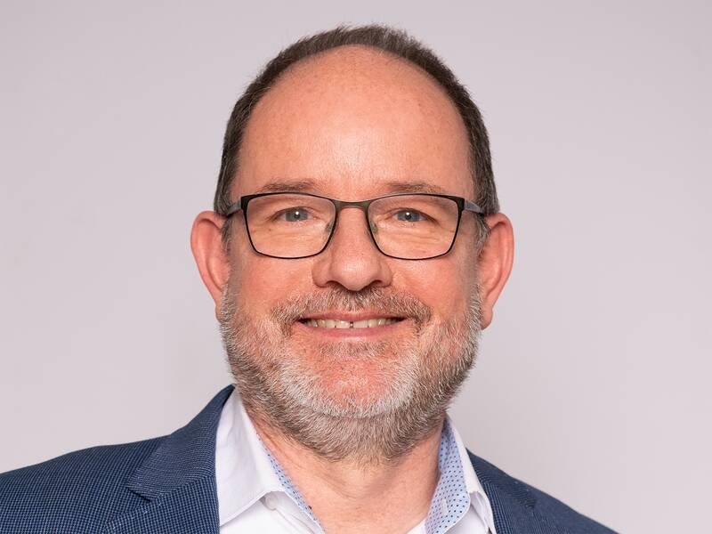 Das Bild zeigt Herrn Bauer