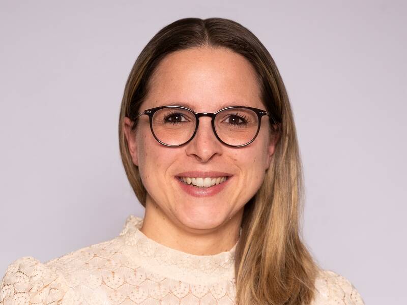 Das Bild zeigt Frau Laschinger-Schenk